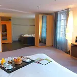 Hotel L'auberge Du Cheval Blanc 4*