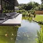 Hotel L'auberge Du Cheval Blanc 4*