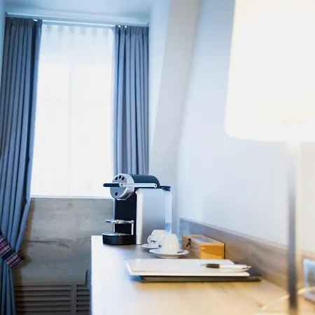 호텔 L'auberge Du Cheval Blanc Et