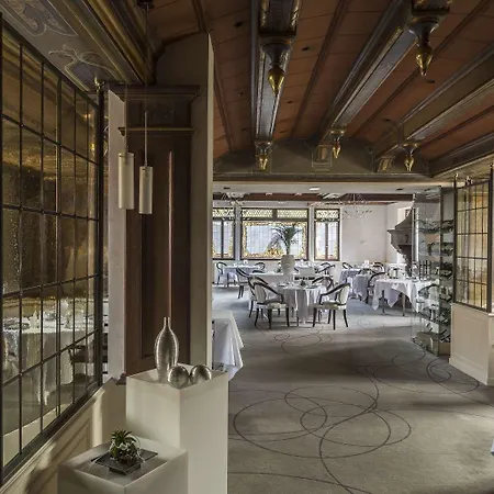 L'auberge Du Cheval Blanc Et Hotell