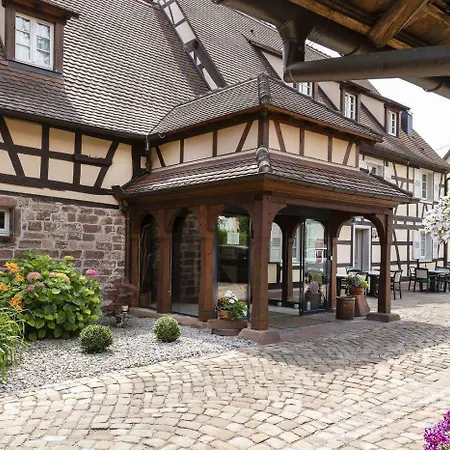 L'auberge Du Cheval Blanc Et 4*