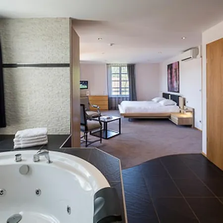 Hotell L'auberge Du Cheval Blanc Et