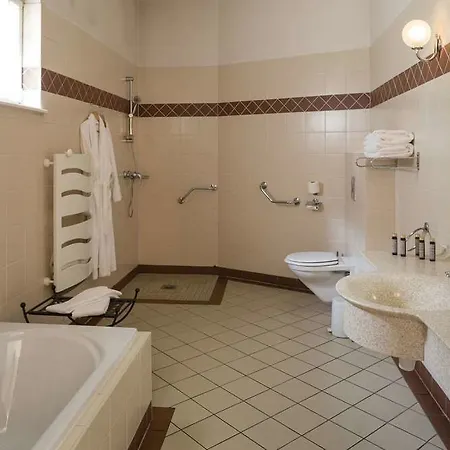 L'auberge Du Cheval Blanc Et Hotel