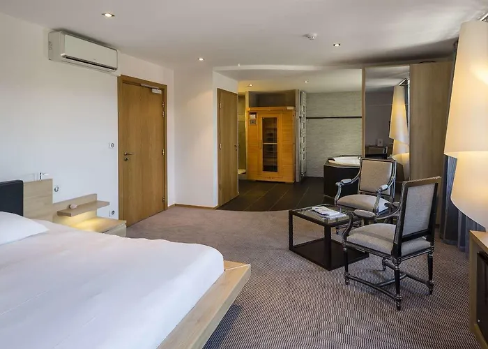 L'auberge Du Cheval Blanc Et 4*