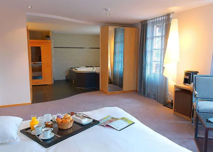 Hotel L'auberge Du Cheval Blanc Et 4*