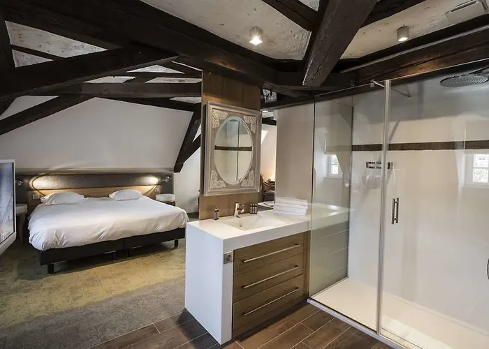 L'auberge Du Cheval Blanc Et 4*